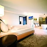 Mountains Hotel