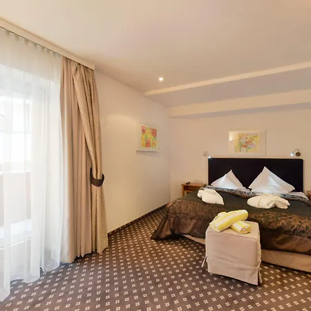 Отель Mountains Зеефельд в Тироле