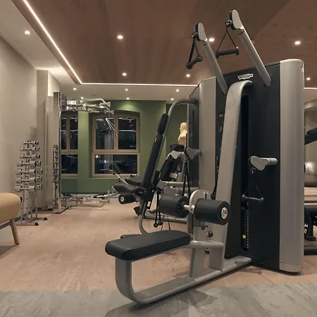 Mountains Отель Зеефельд в Тироле