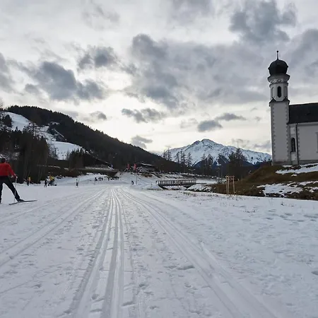 Otel Mountains