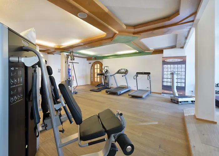 فندق Mountains 4*