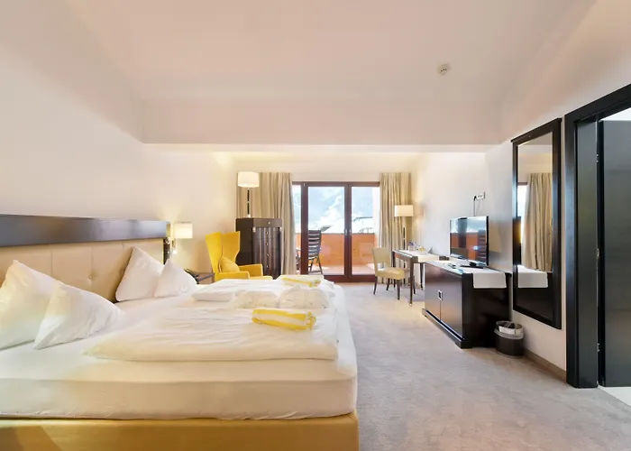 Отель Mountains