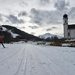 Отель Mountains